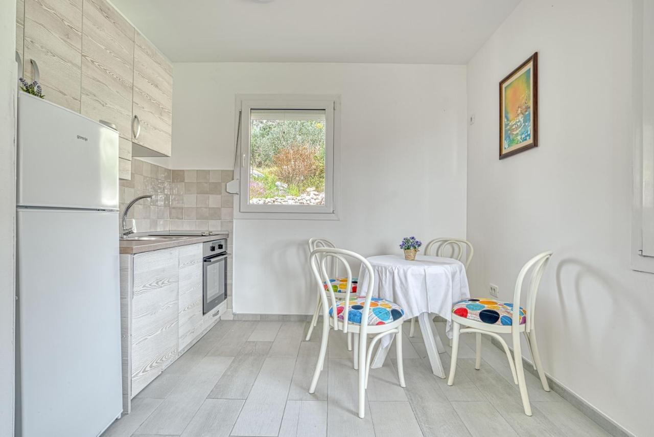 Two Bedroom House With Sea View Maj Бульярица Экстерьер фото