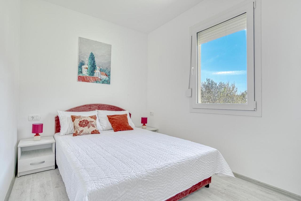Two Bedroom House With Sea View Maj Бульярица Экстерьер фото